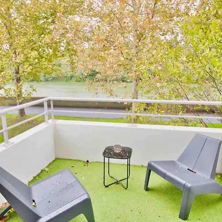Apartament *t2*vue Garonne*piscine*garage* *